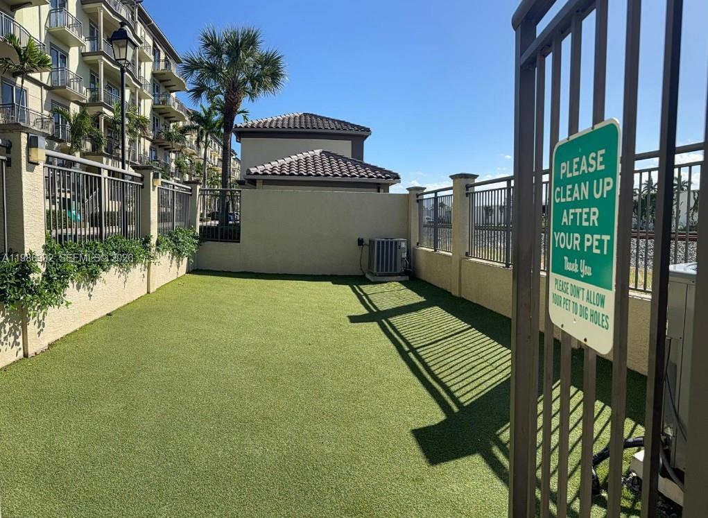 WILTON STATION RES CONDO - Residential