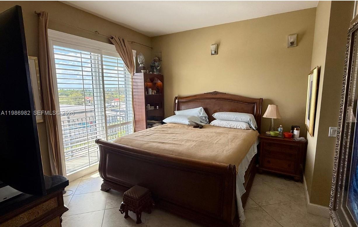 WILTON STATION RES CONDO - Residential