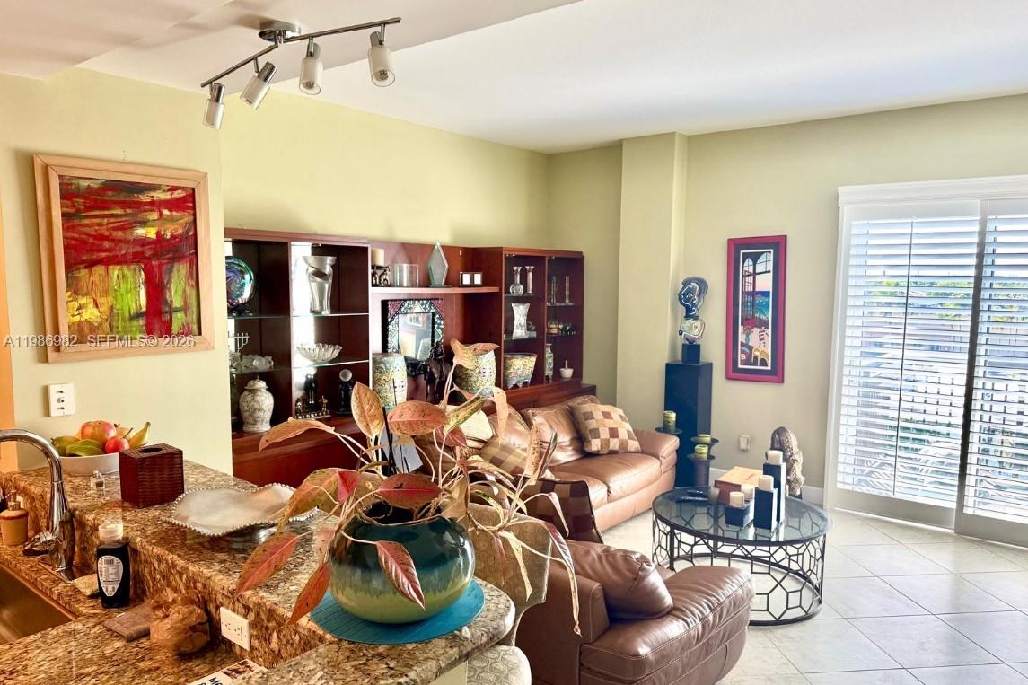 WILTON STATION RES CONDO - Residential