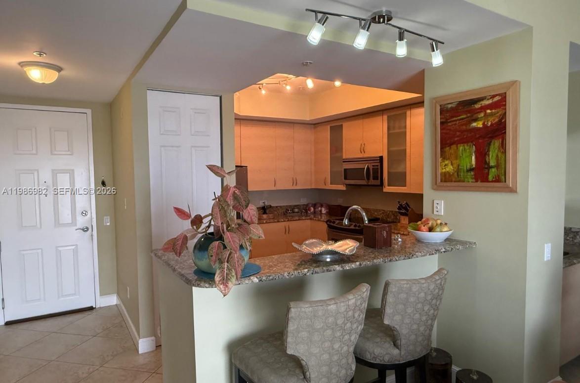 WILTON STATION RES CONDO - Residential