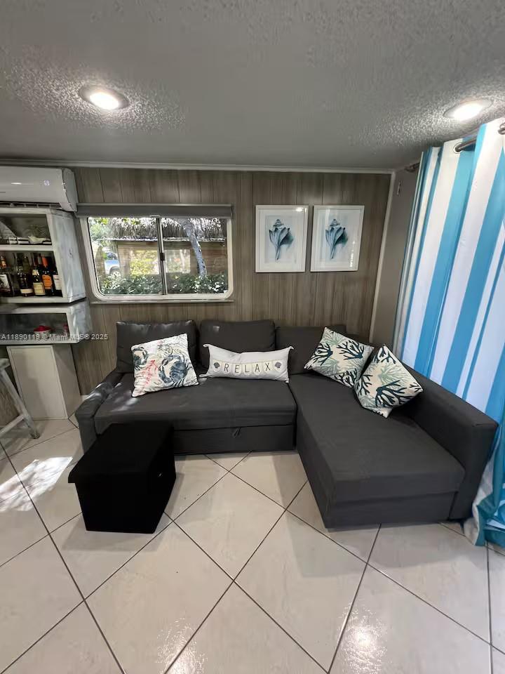 MANATEE BAY CLUB - Residential Lease