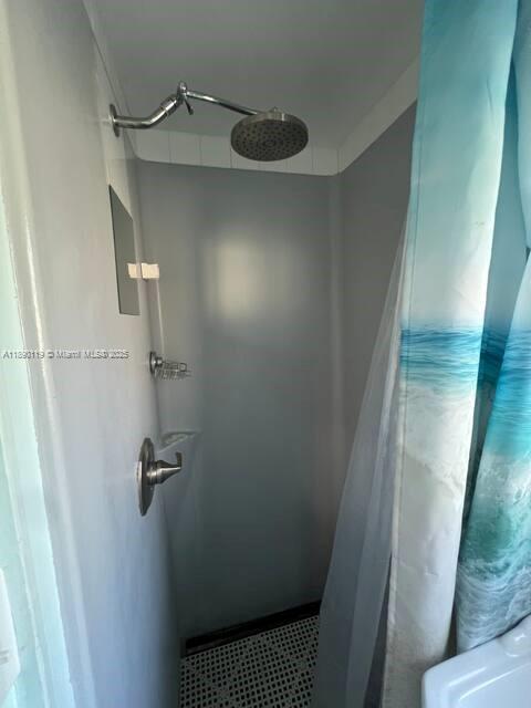 MANATEE BAY CLUB - Residential Lease