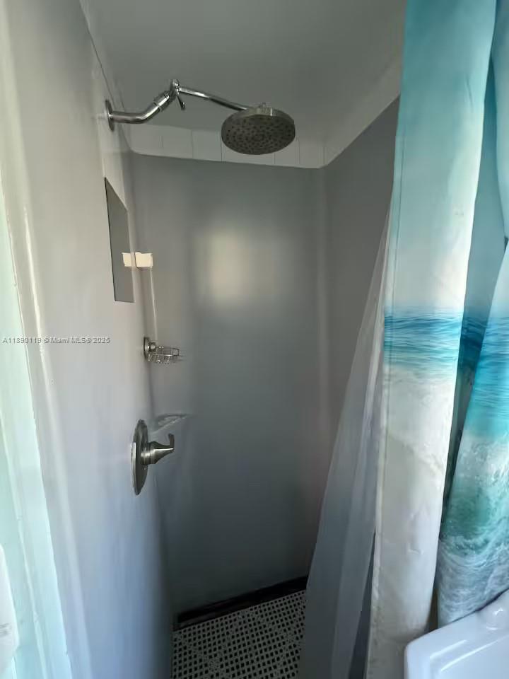 MANATEE BAY CLUB - Residential Lease