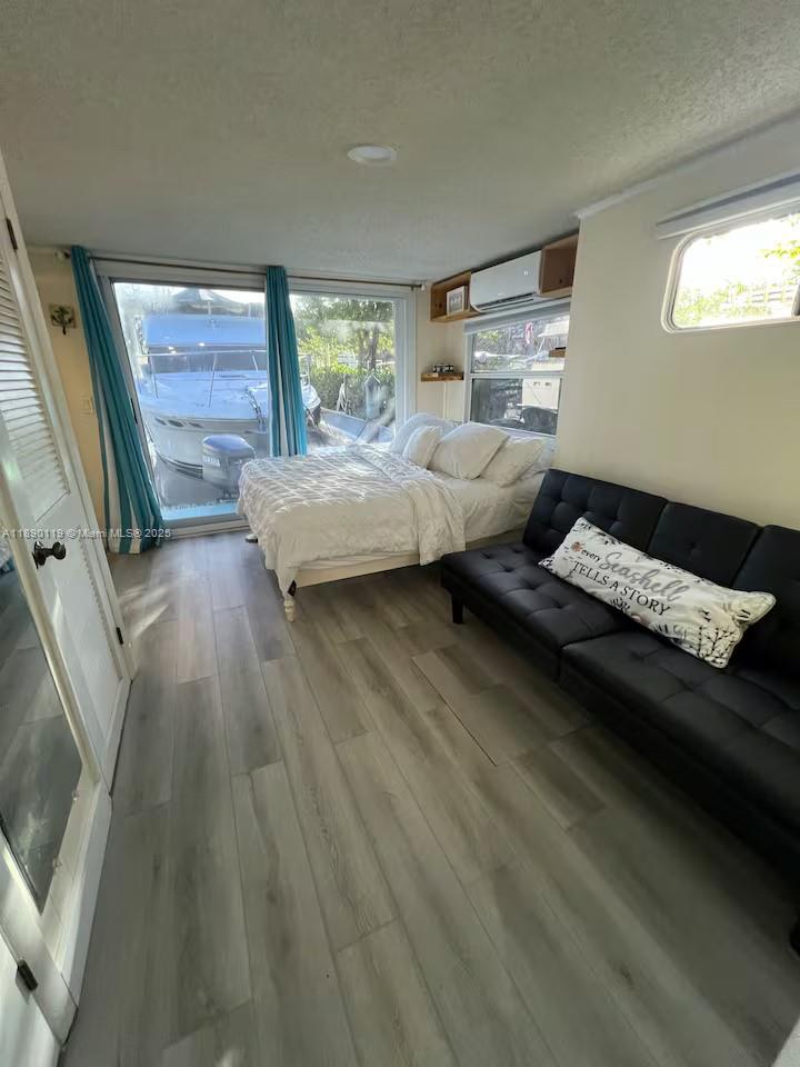 MANATEE BAY CLUB - Residential Lease