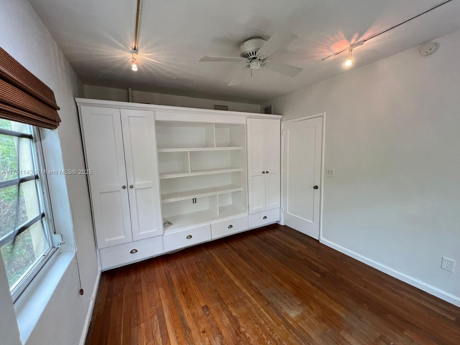 1535 MERIDIAN AVE CONDO - Residential