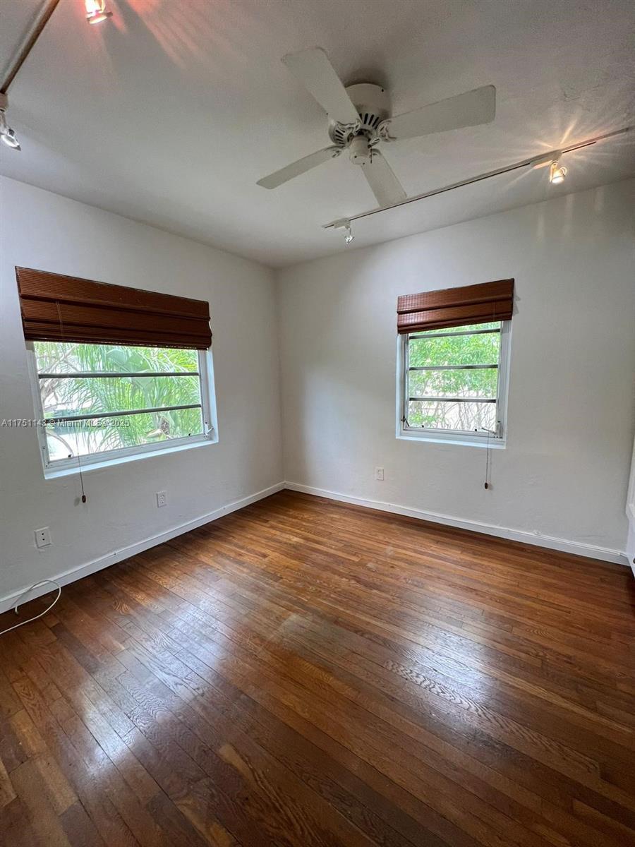 1535 MERIDIAN AVE CONDO - Residential