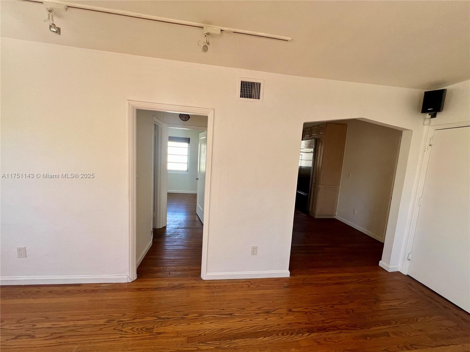 1535 MERIDIAN AVE CONDO - Residential