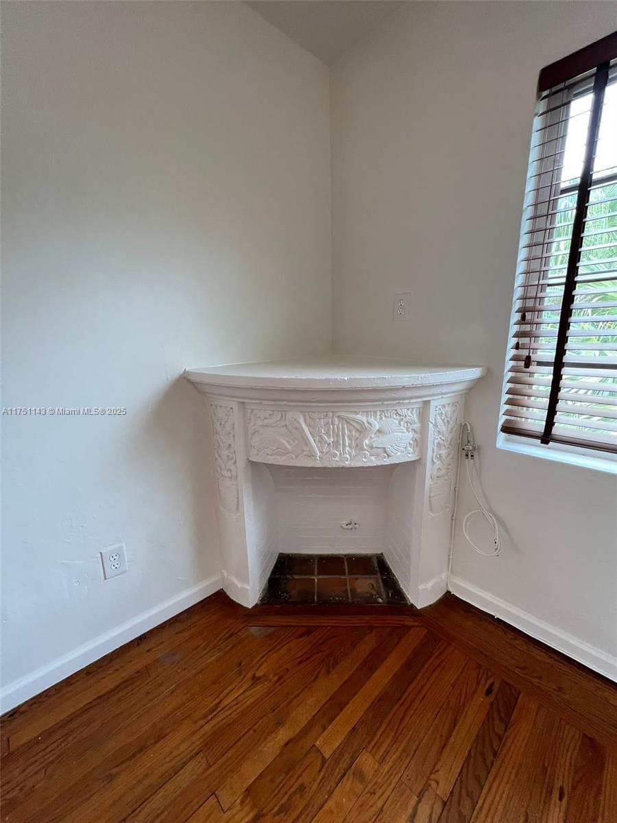 1535 MERIDIAN AVE CONDO - Residential