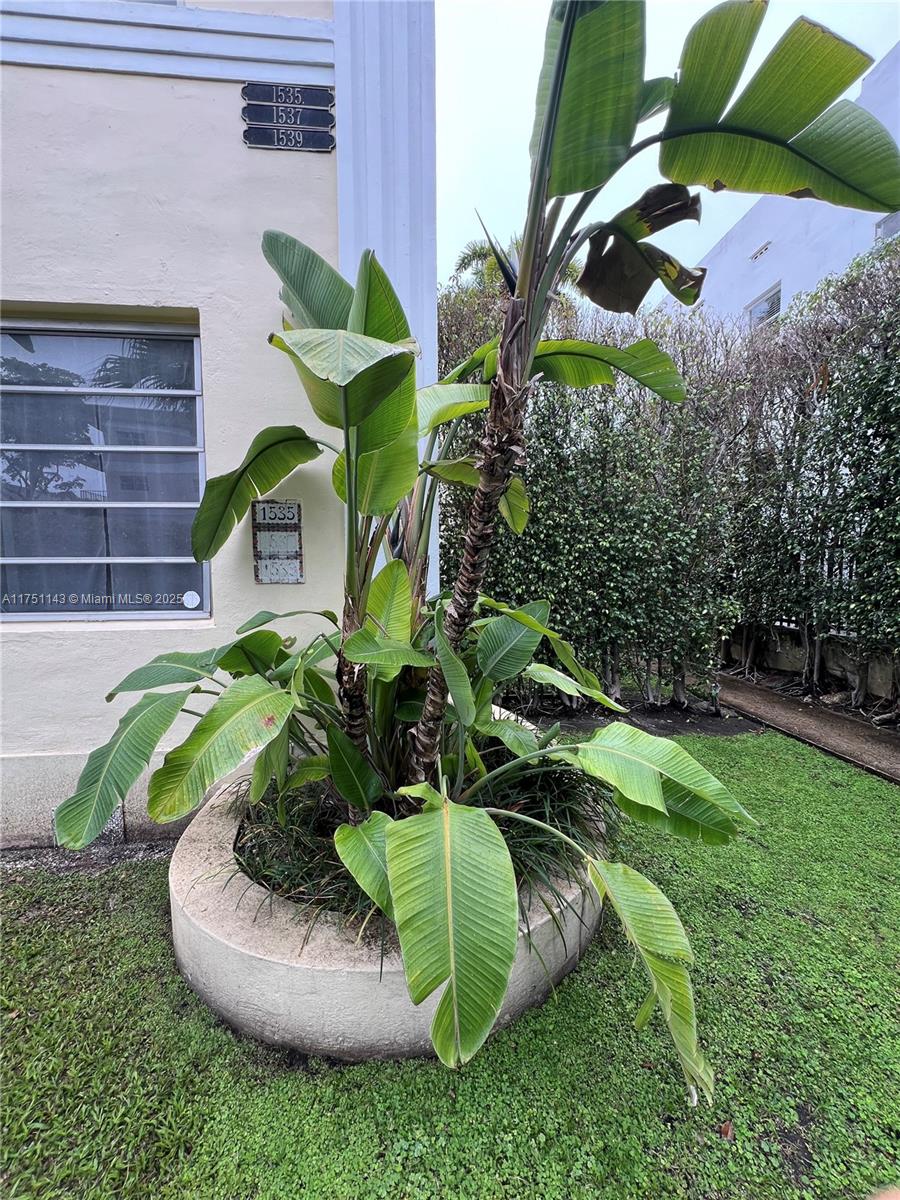 1535 MERIDIAN AVE CONDO - Residential