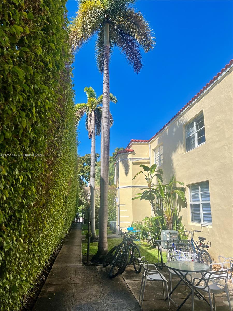 1535 Meridian Ave 3, Miami Beach, Miami-Dade County, Florida - 1 Bedrooms  
1 Bathrooms - 