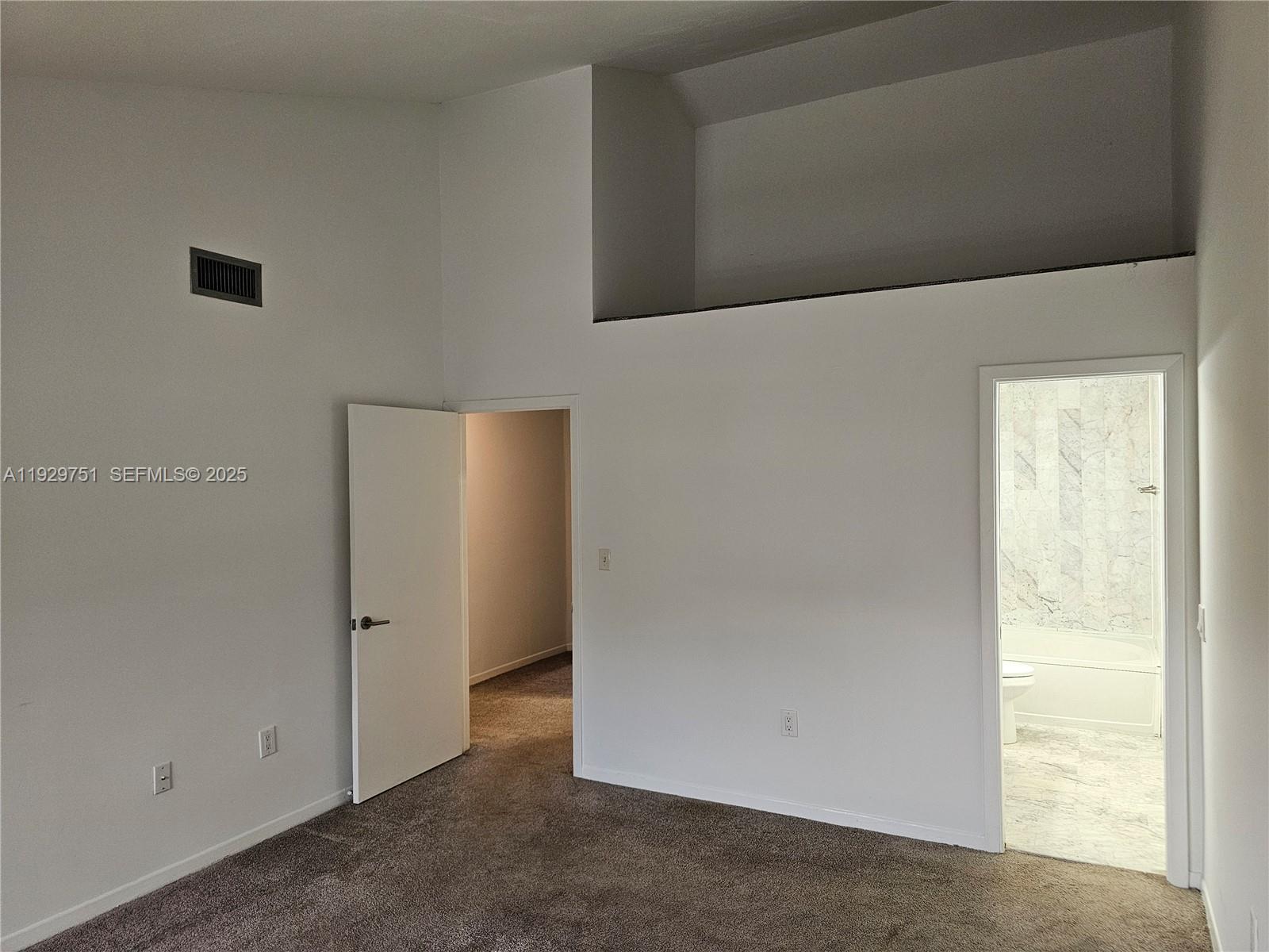 DADELAND COVE SEC 1 - Residential Lease