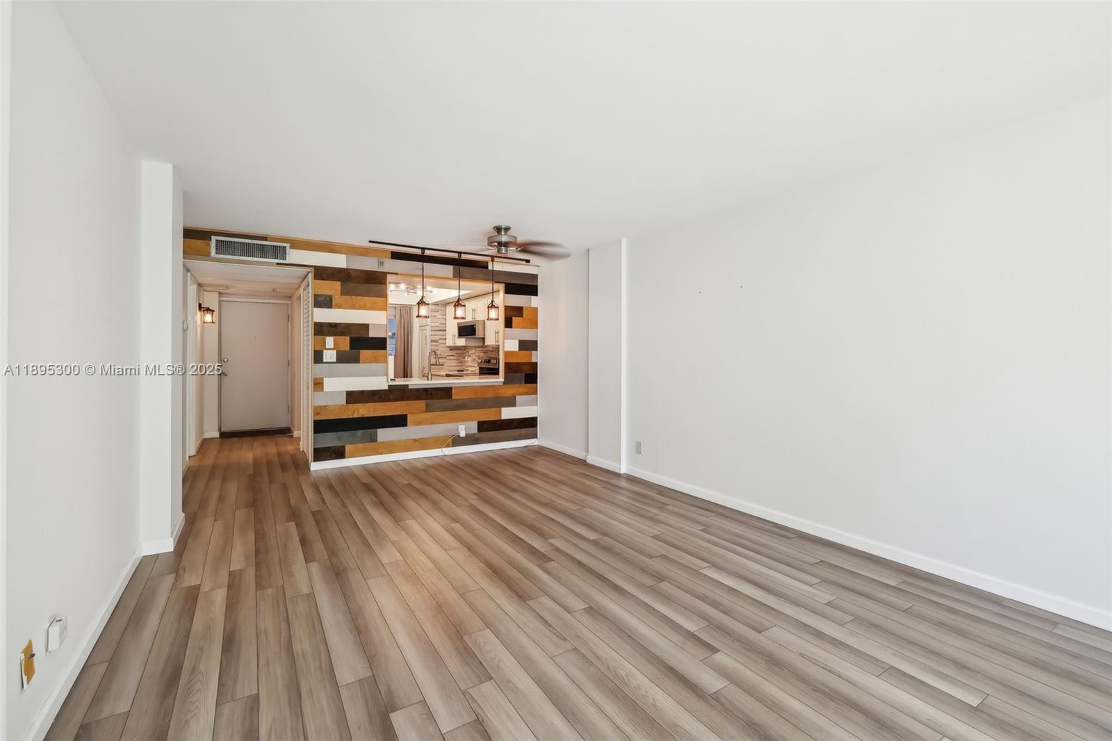 ROYAL PARK CONDO - Residential