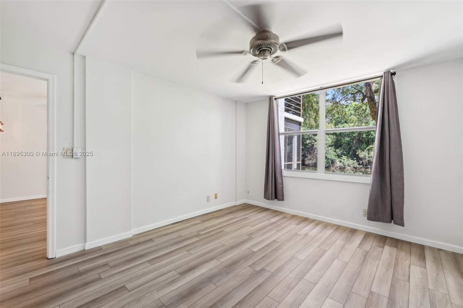 ROYAL PARK CONDO - Residential