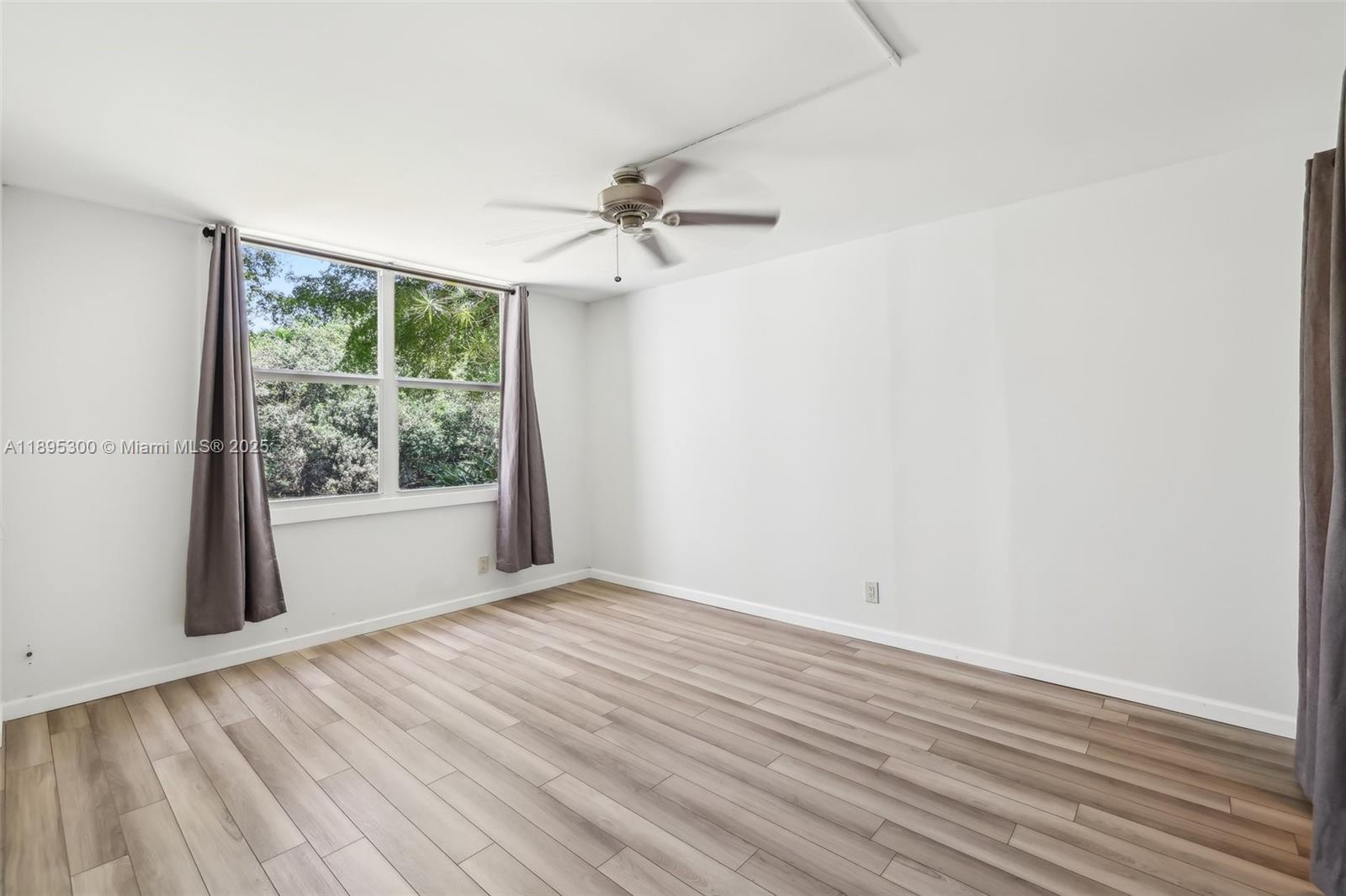 ROYAL PARK CONDO - Residential