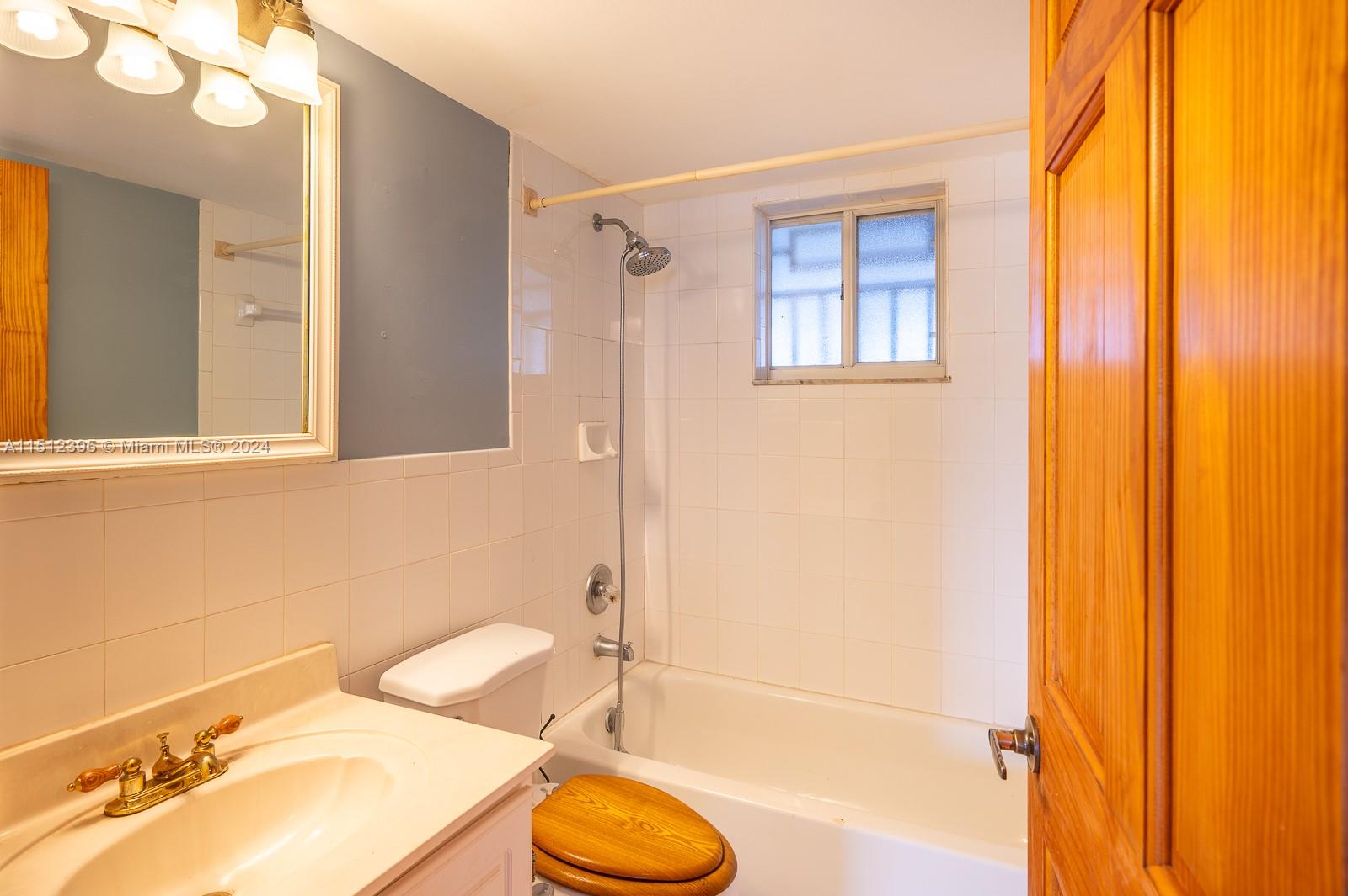 SILVER GARDENS VILLAS CON - Residential