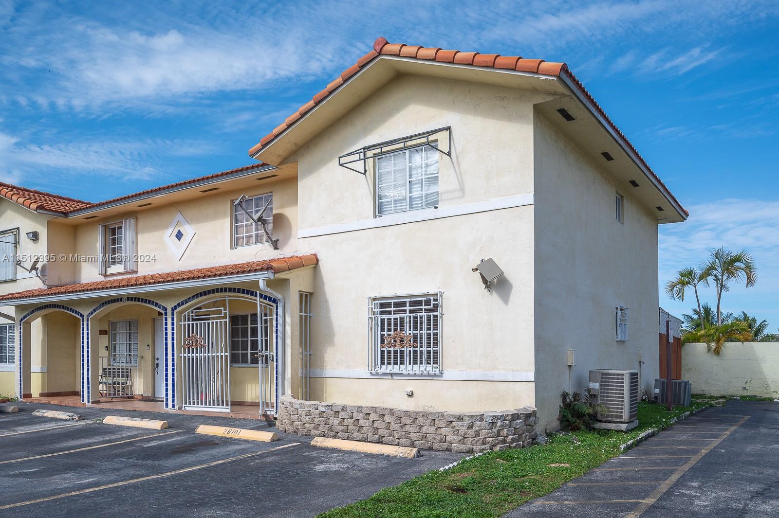 First story two bedroom two bathroom corner unit viila. Large covered terrace with direct access, big enough to fit 2 cars.

This unit is in good condition and ready to move in. The unit has two deeded parking spaces directly in front of the villa, plus plenty of open guest parking close by.

This is a great villa for entertaining. Perfect unit to to customize to your exact desires.