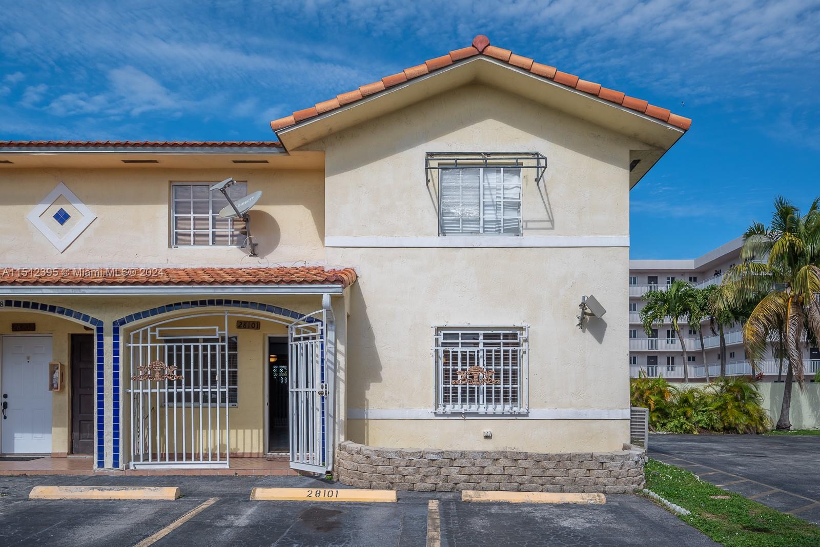SILVER GARDENS VILLAS CON - Residential