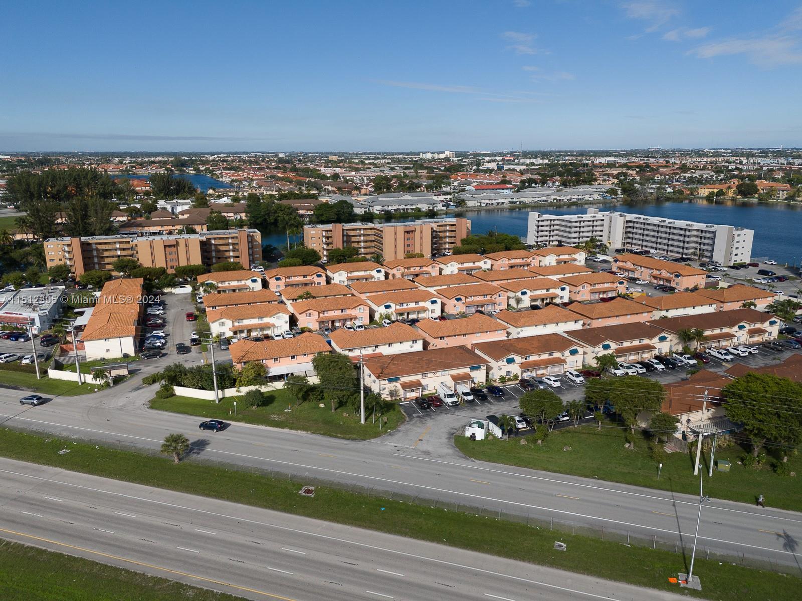 SILVER GARDENS VILLAS CON - Residential