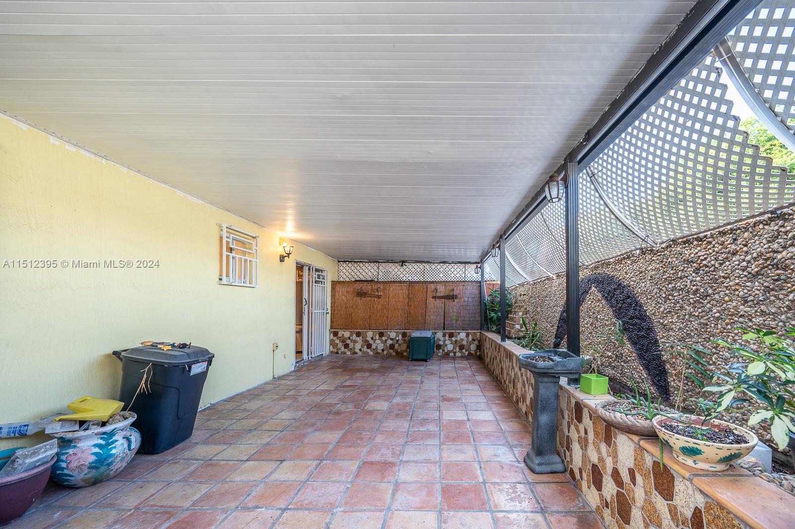 SILVER GARDENS VILLAS CON - Residential