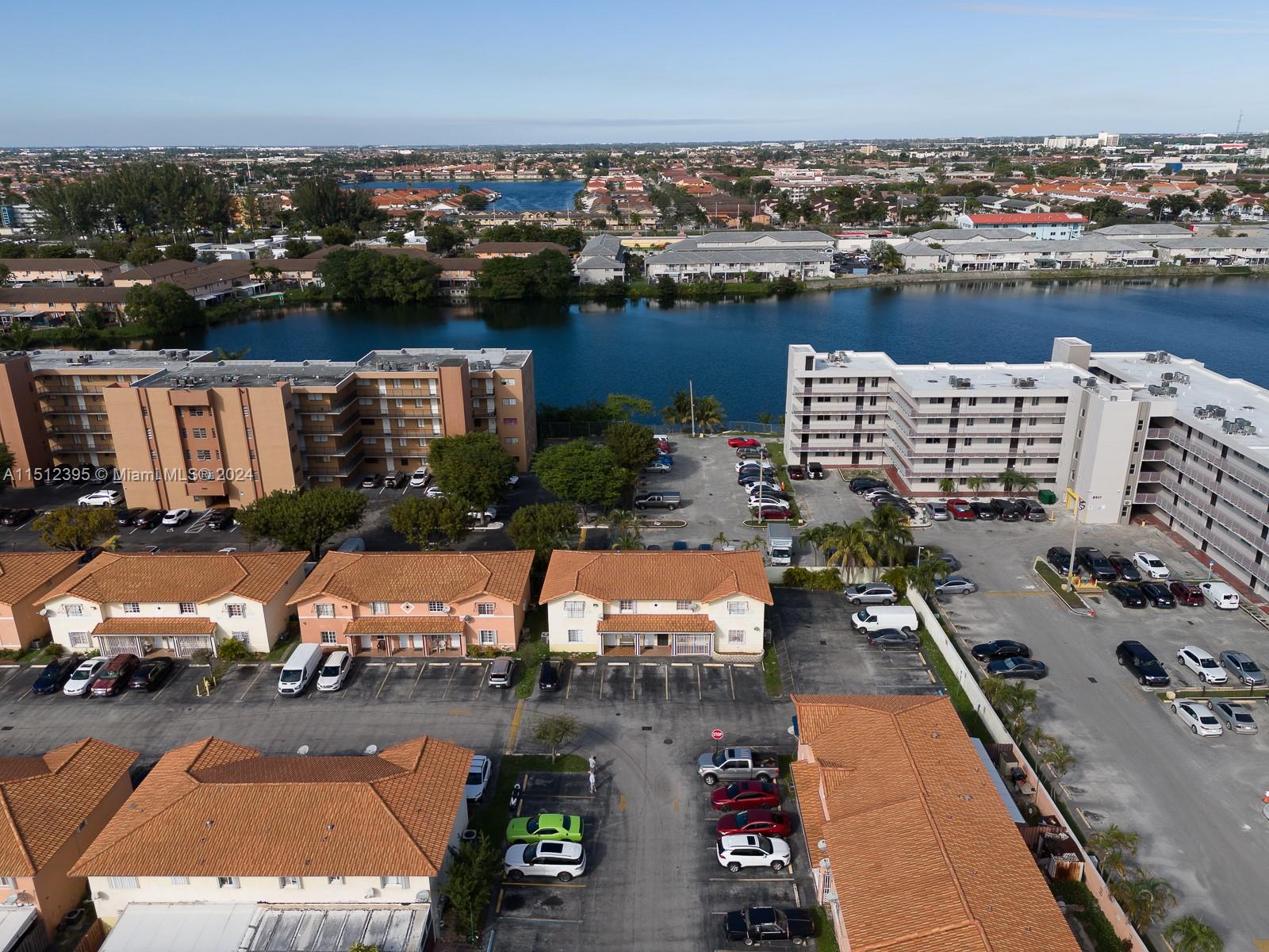 SILVER GARDENS VILLAS CON - Residential