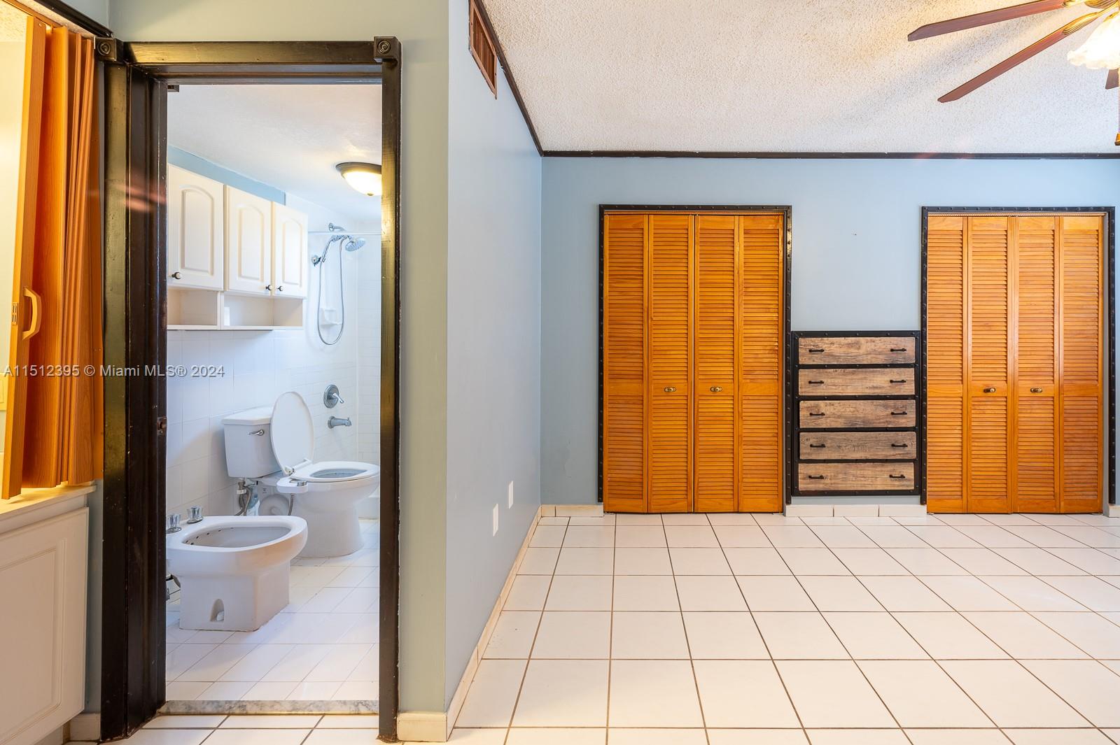SILVER GARDENS VILLAS CON - Residential
