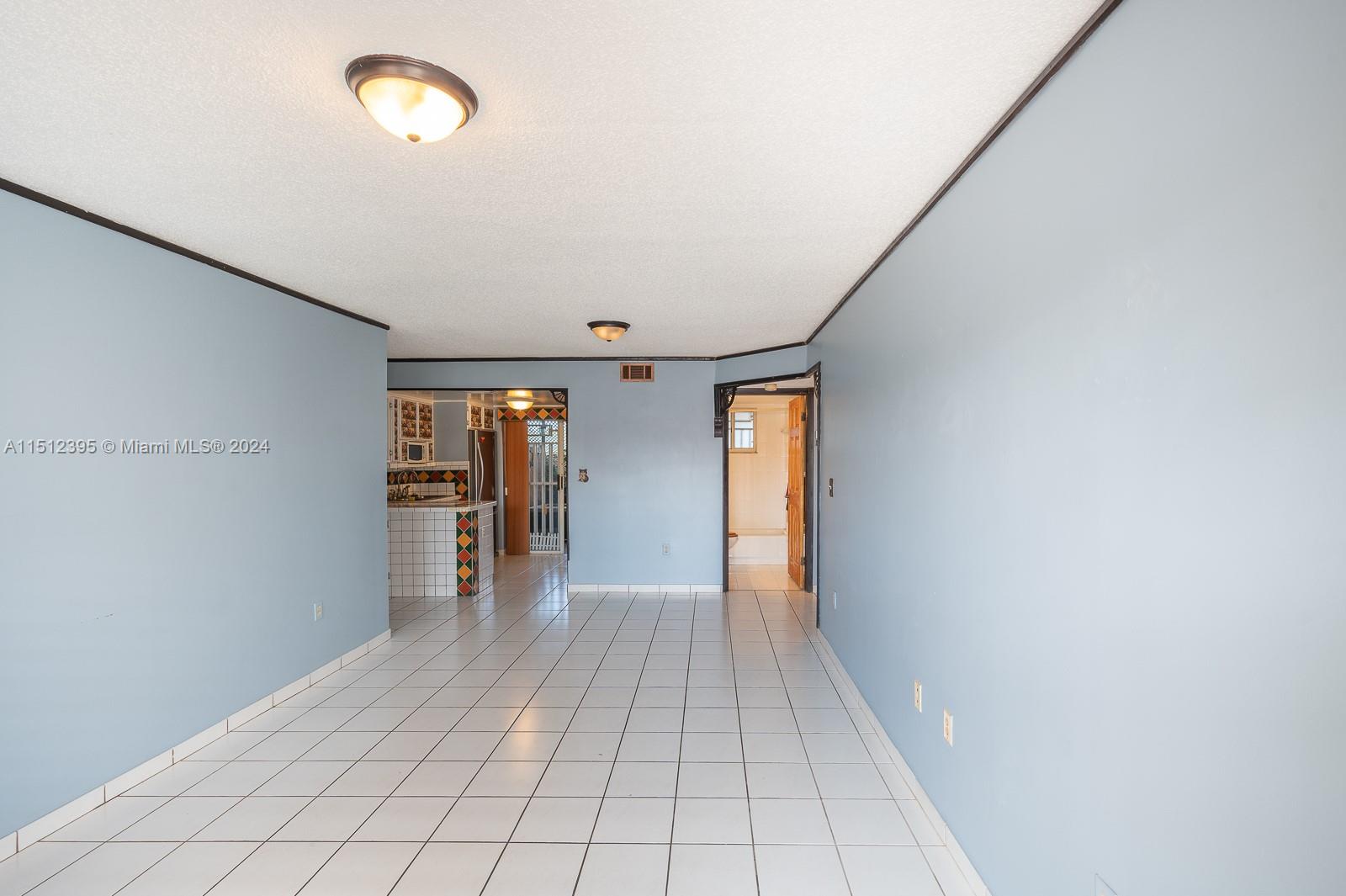 SILVER GARDENS VILLAS CON - Residential