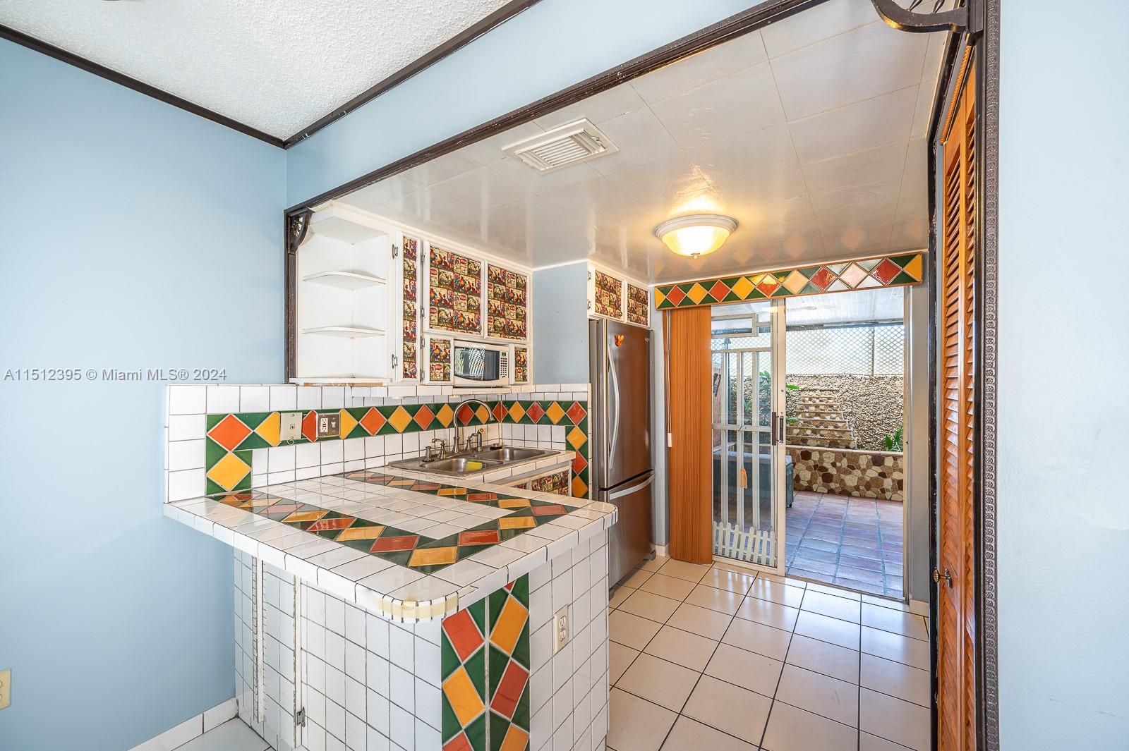 SILVER GARDENS VILLAS CON - Residential