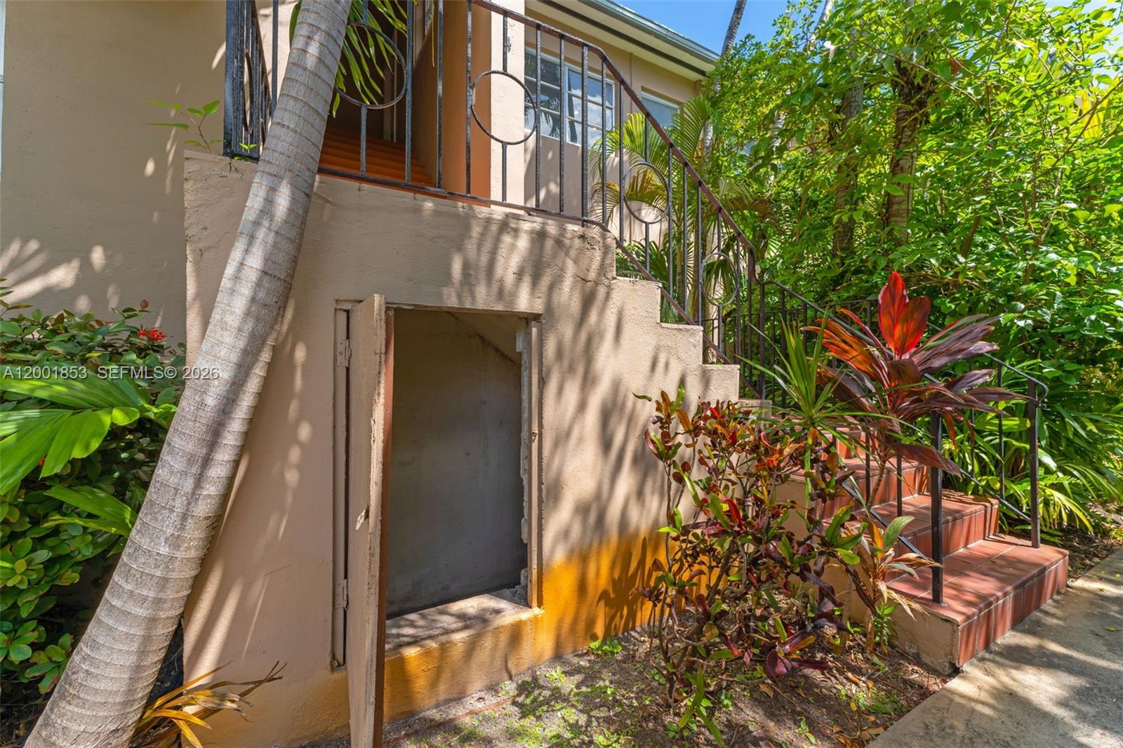 ALMERIA GARDENS CONDO - Residential Lease