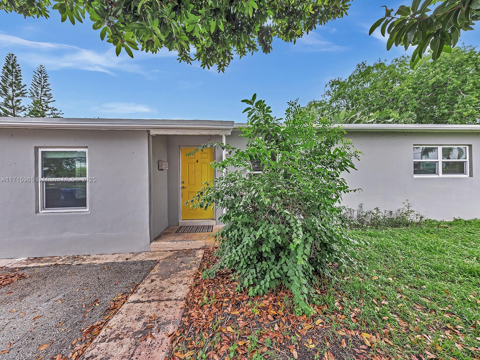 Property for Sale at 1636 Ne 15th Ave, Fort Lauderdale, Broward County, Florida - Bedrooms: 3 
Bathrooms: 1  - $650,000