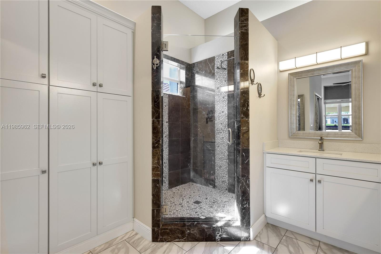 REPLAT OF COUNTRY LAKES - Residential