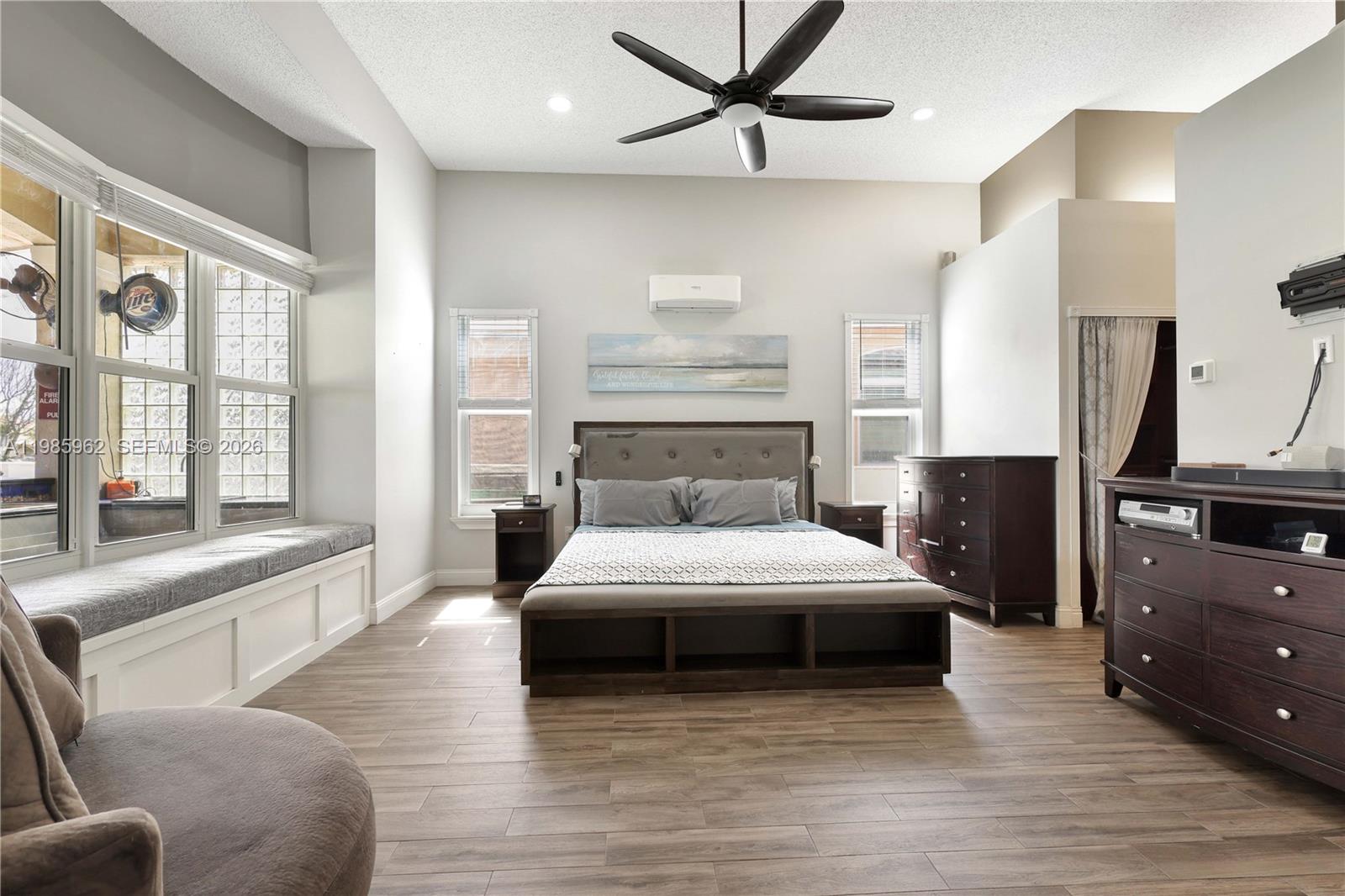 REPLAT OF COUNTRY LAKES - Residential