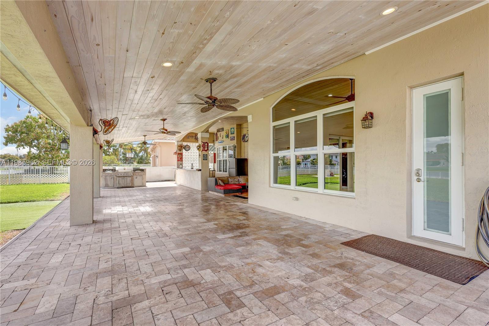 REPLAT OF COUNTRY LAKES - Residential