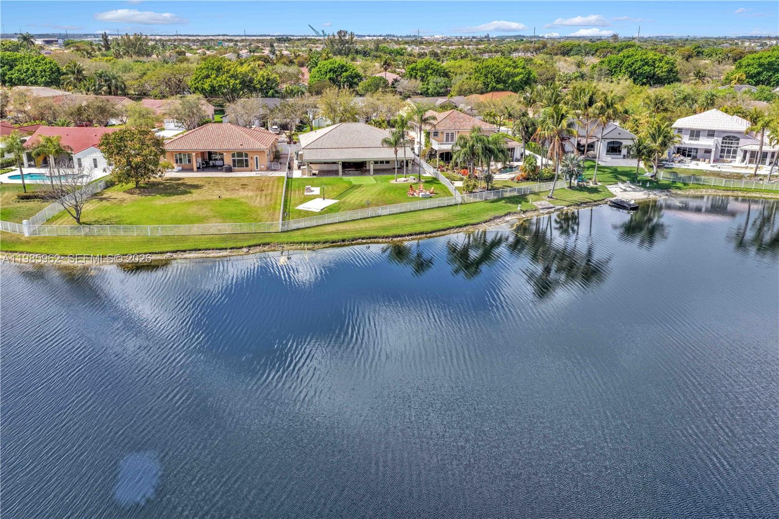 REPLAT OF COUNTRY LAKES - Residential