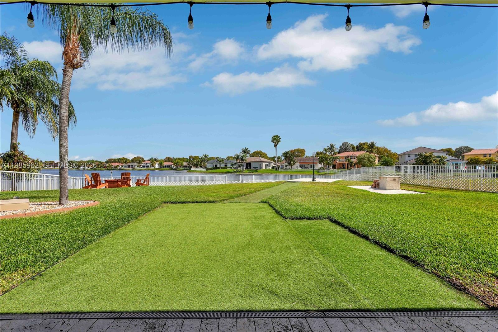 REPLAT OF COUNTRY LAKES - Residential