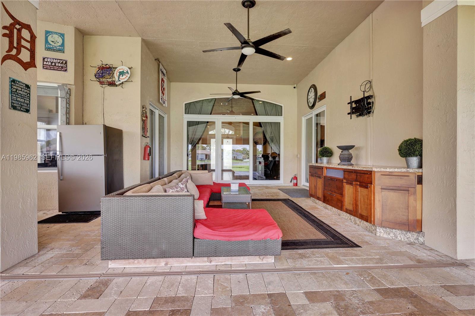 REPLAT OF COUNTRY LAKES - Residential