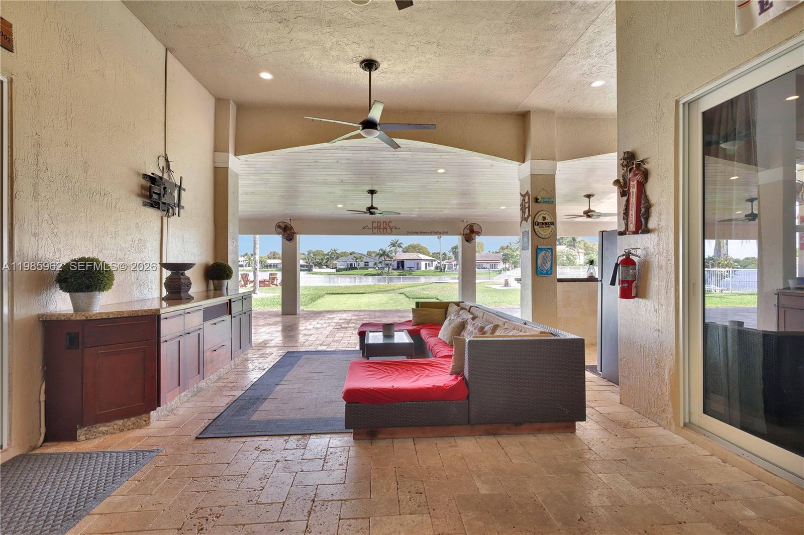 REPLAT OF COUNTRY LAKES - Residential