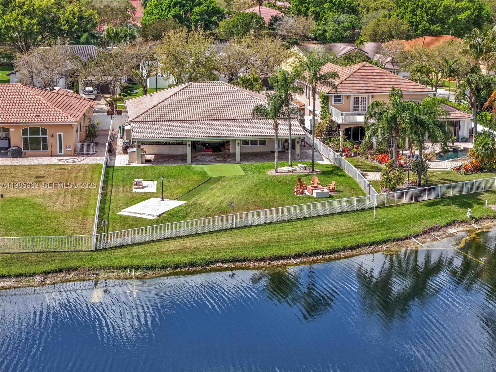 REPLAT OF COUNTRY LAKES - Residential