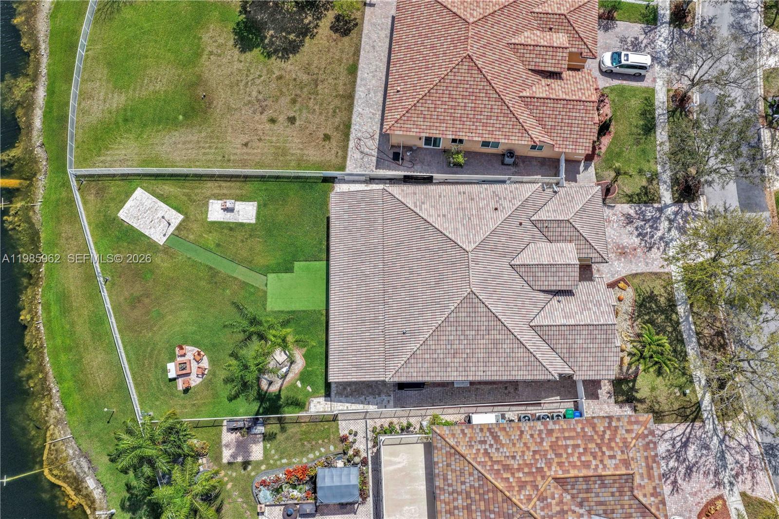 REPLAT OF COUNTRY LAKES - Residential