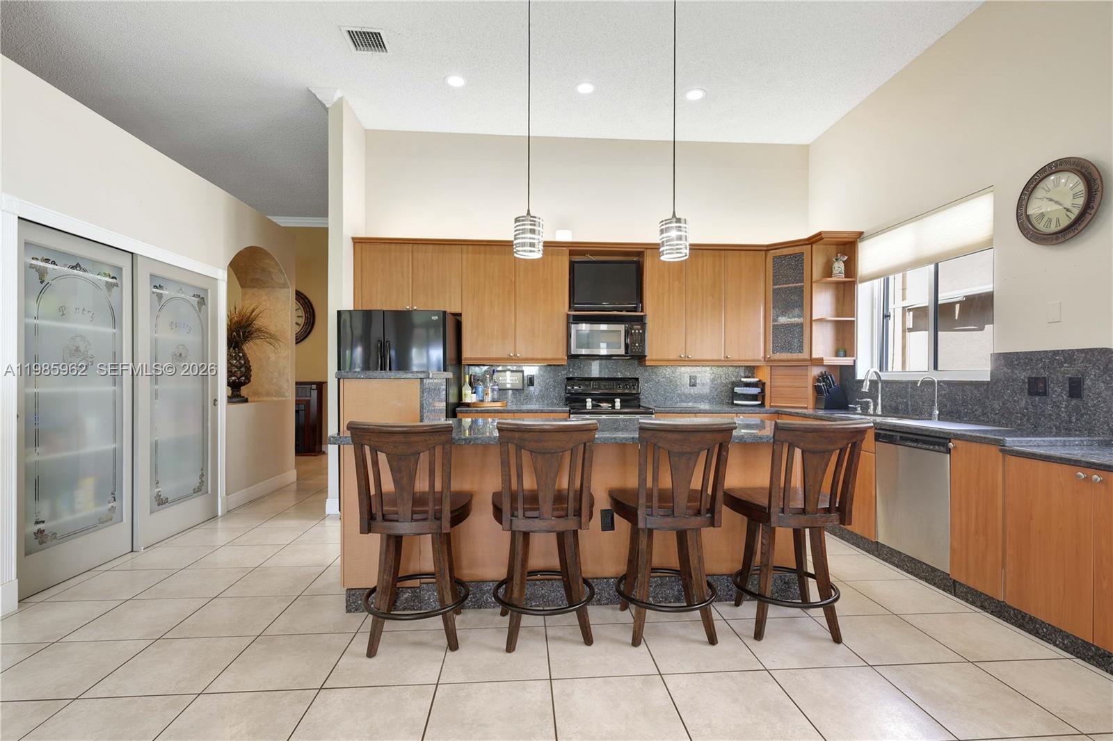 REPLAT OF COUNTRY LAKES - Residential