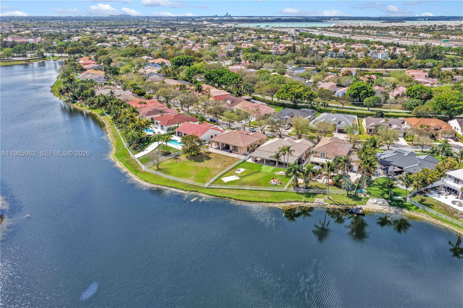 REPLAT OF COUNTRY LAKES - Residential