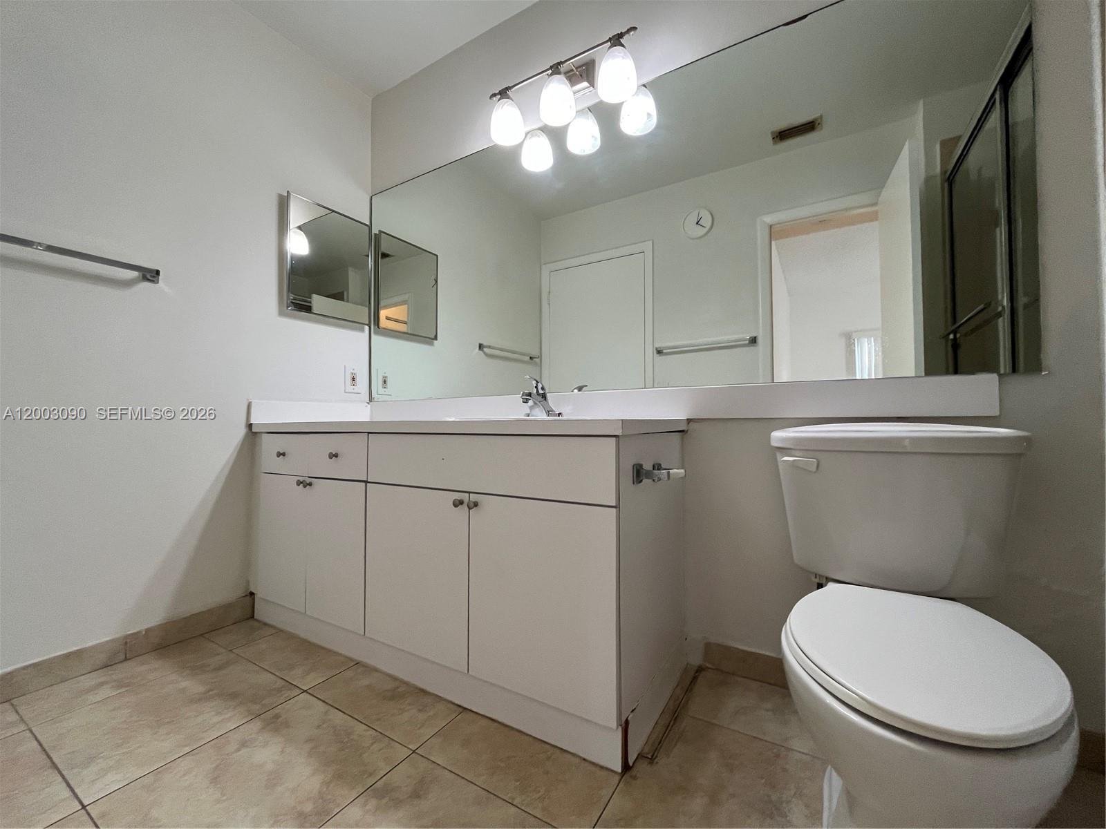 661 Cypress Lake Blvd I20