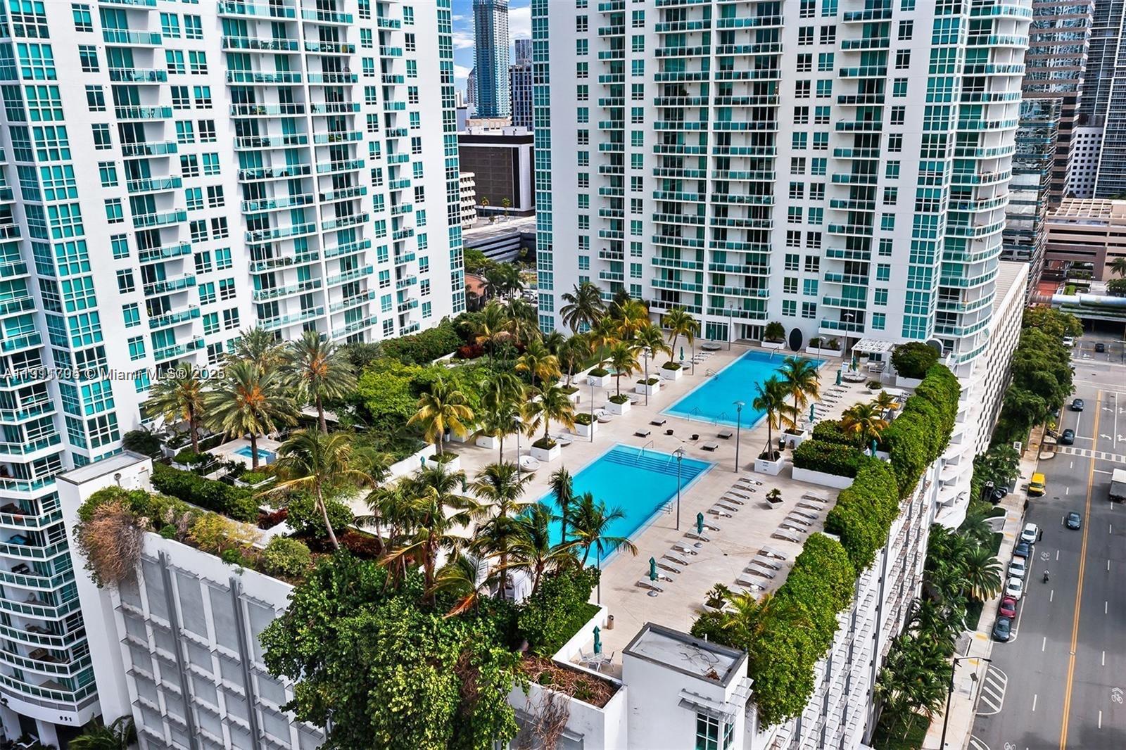 THE PLAZA 901 BRICKELL CO - Residential Lease