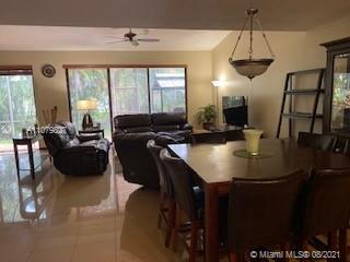 THE TOWNHOMES OF DORAL OA - Residential Lease