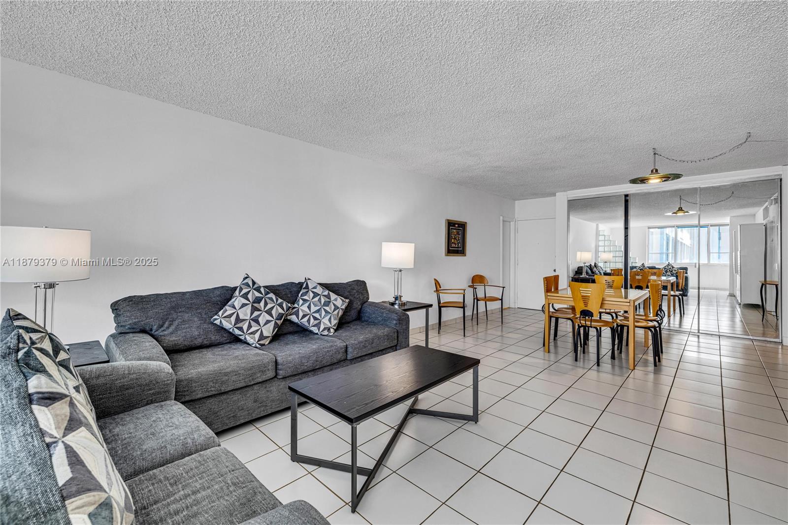 5005 Collins Ave 616