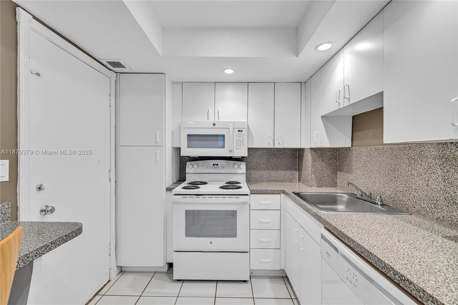 THE CARRIAGE CLUB NORTH C - Residential