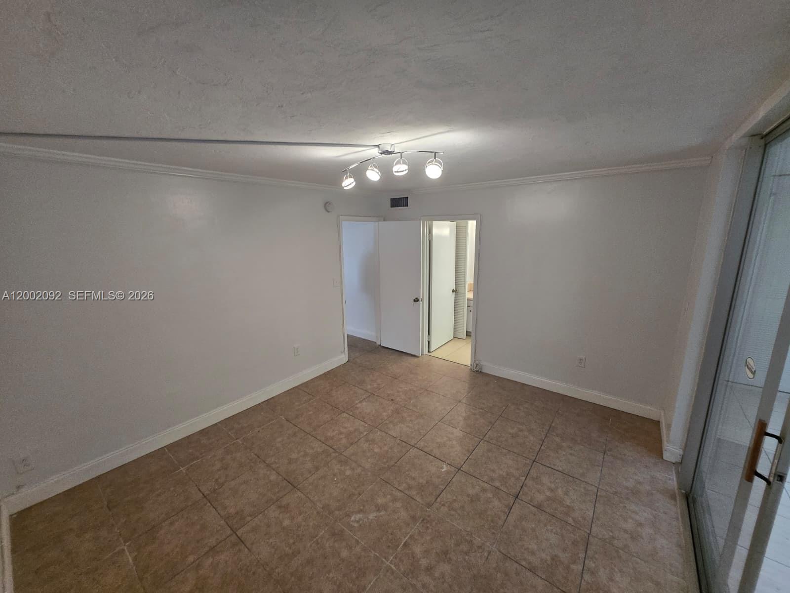 1515 CORAL TOWERS CONDO - Residential Lease