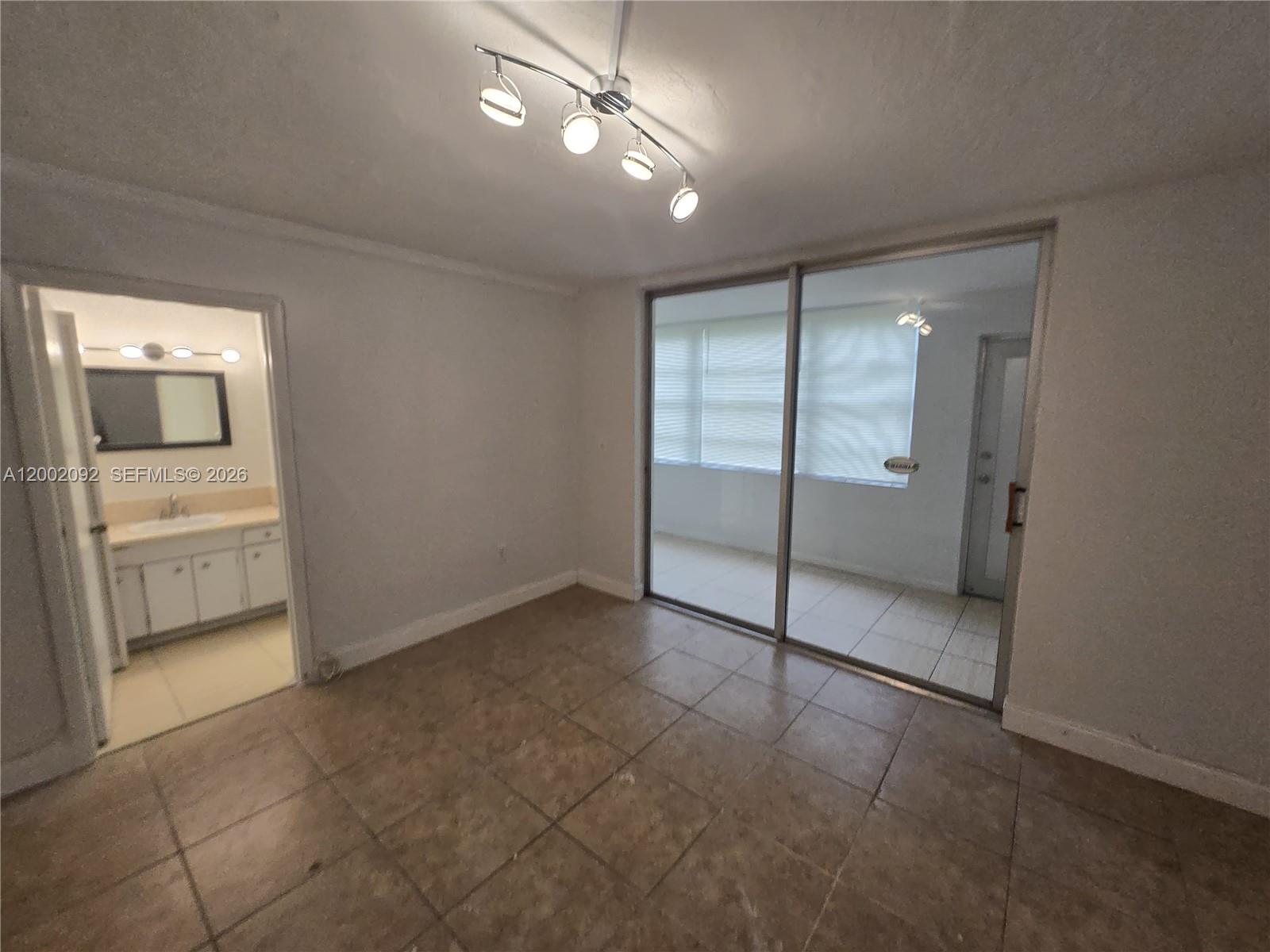 1515 CORAL TOWERS CONDO - Residential Lease