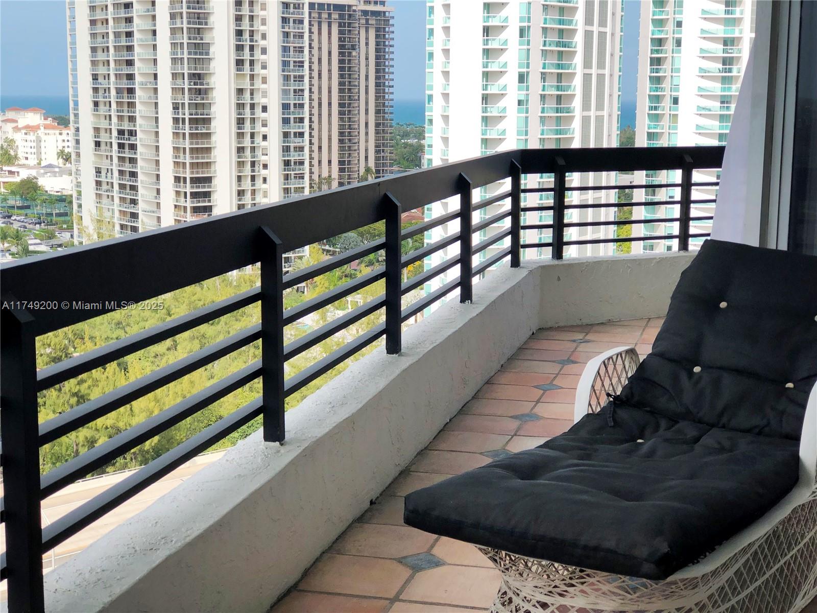 MYSTIC POINTE TOWER 400 - Residential