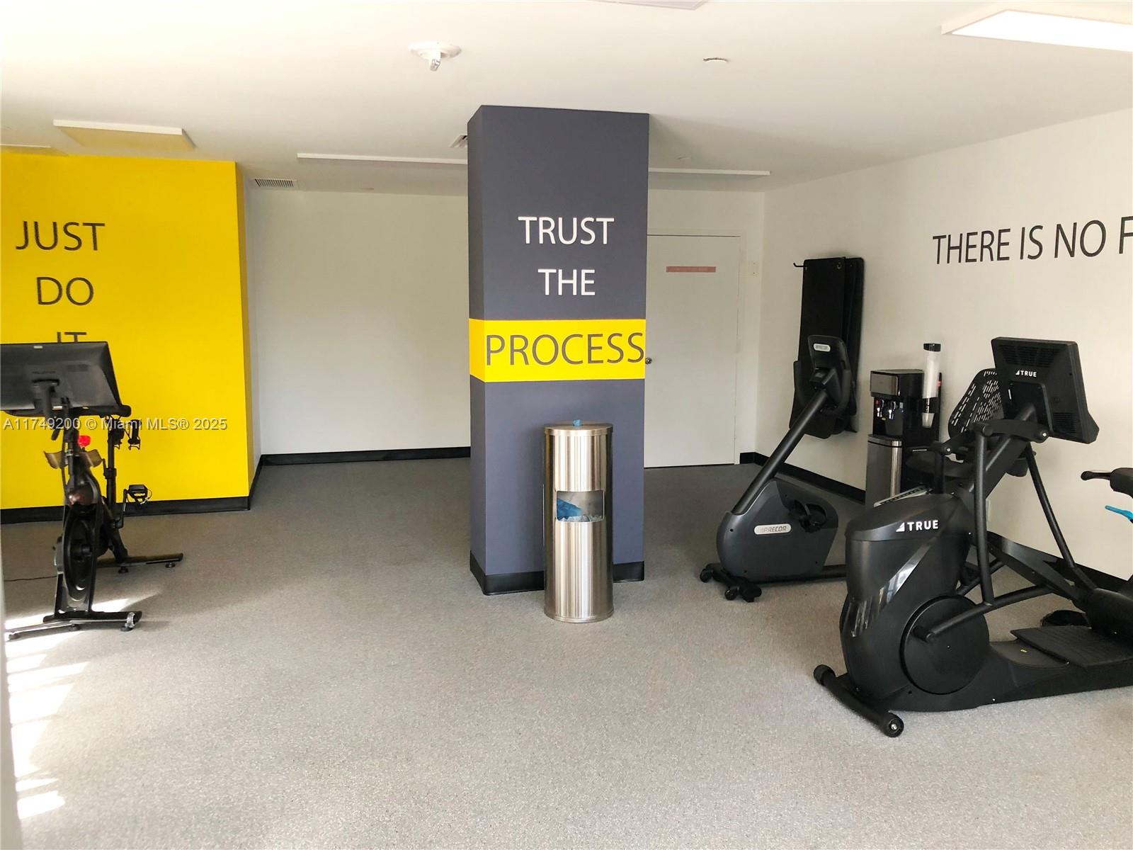 MYSTIC POINTE TOWER 400 - Residential