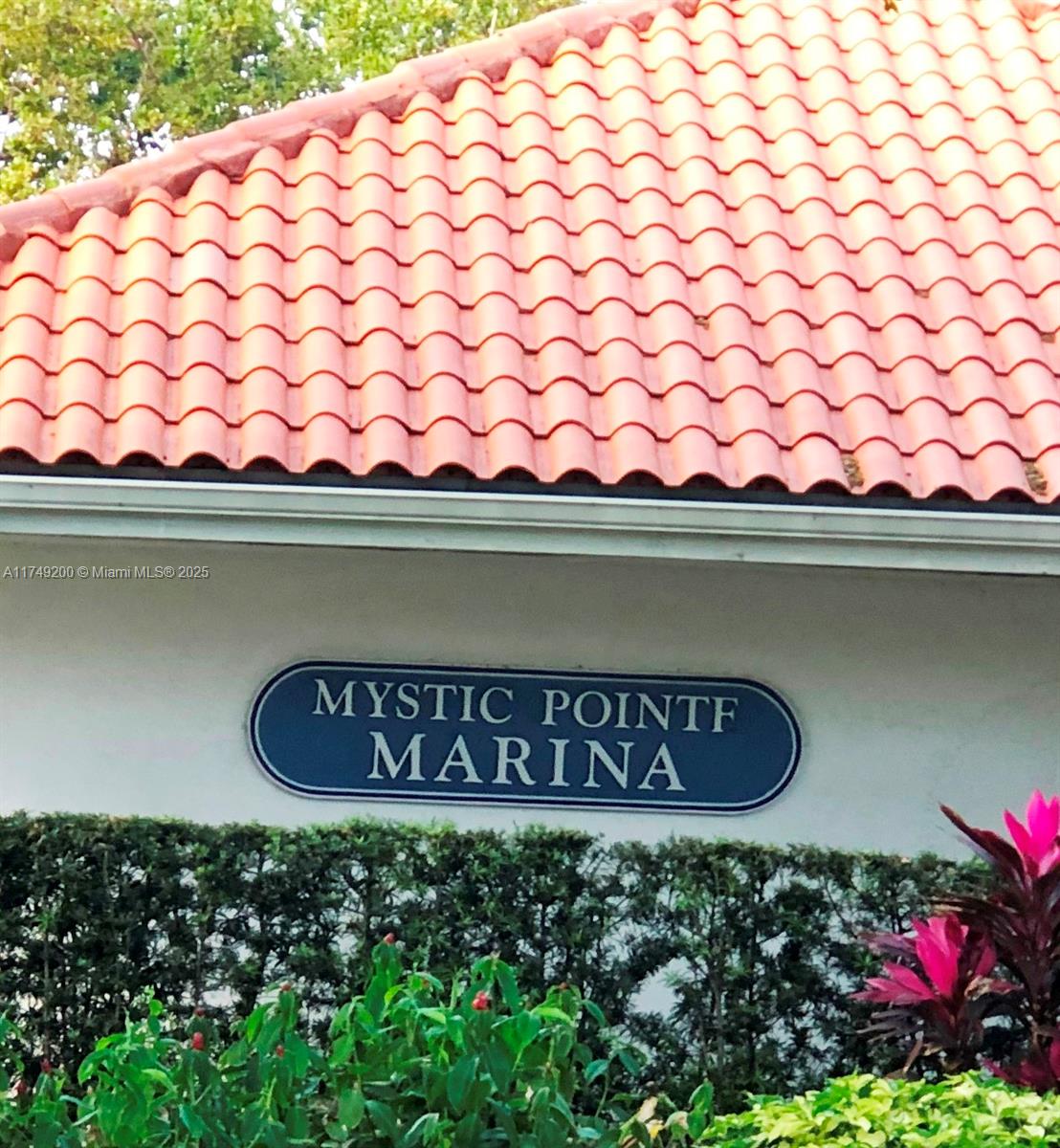 MYSTIC POINTE TOWER 400 - Residential